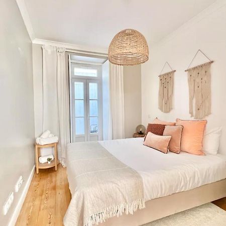 Vila Rosario 3 Studios With Patio By Homeful Homes 리스본 외부 사진